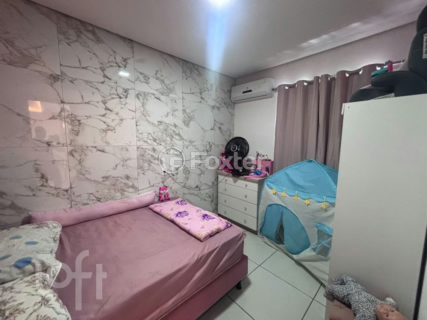 Image 3 - 979922