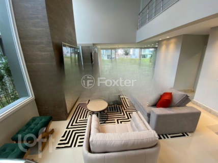 Image 3 - 979937