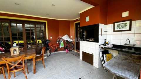 Image 31 - 980072