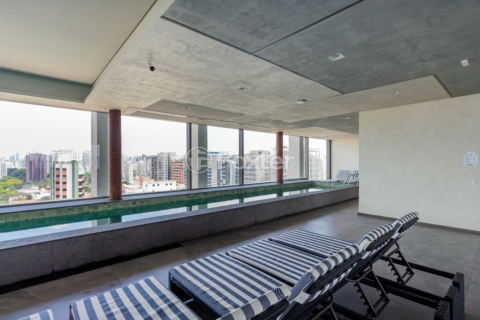 Image 7 - 980330