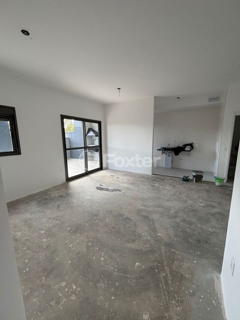 Image 4 - 980530