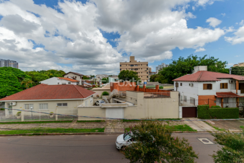 Image 7 - 980575