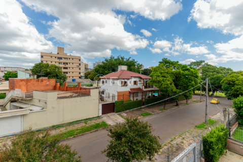Image 1 - 980575
