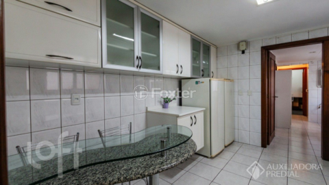 Image 3 - 980601