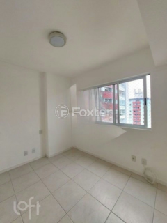 Image 7 - 980826