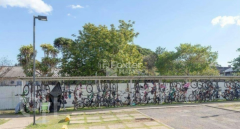 Image 7 - 980937