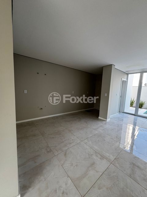 Image 4 - 980985
