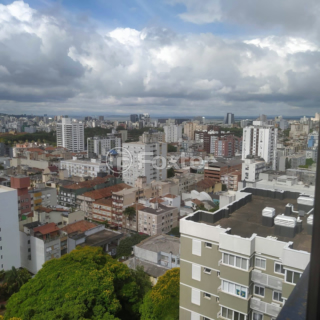 Image 17 - 981084