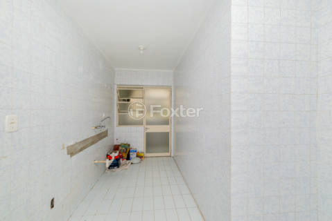 Image 32 - 981109