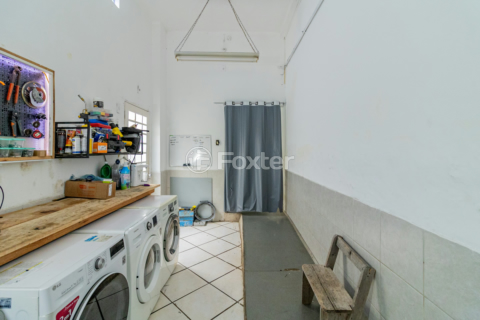 Image 30 - 981243