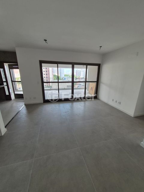 Image 3 - 981282