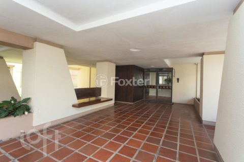 Image 19 - 981374
