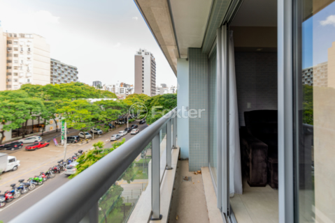 Image 3 - 981886