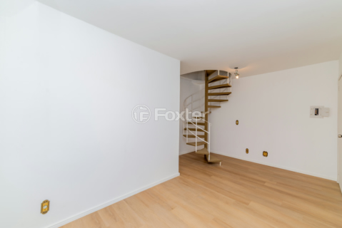 Image 3 - 982064