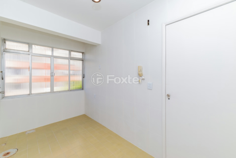 Image 35 - 982064
