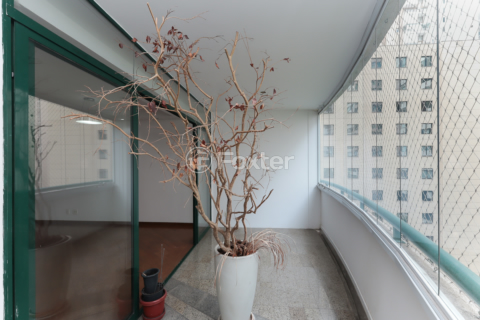 Image 3 - 982097