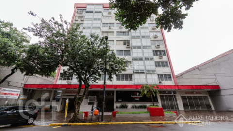 Image 17 - 982125