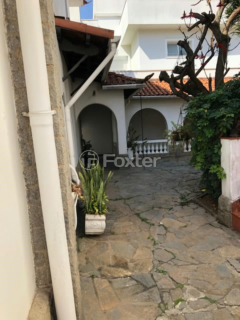 Image 21 - 982145