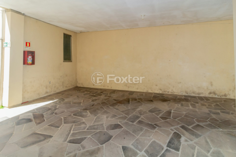 Image 30 - 982204