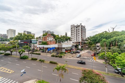 Image 17 - 982318