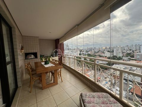 Image 0 - 982335