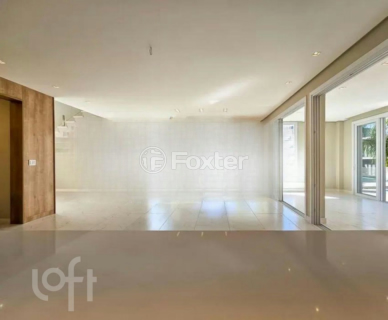 Image 4 - 982342
