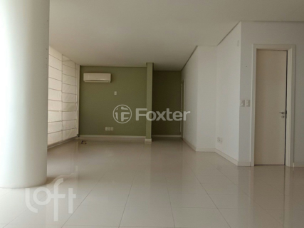 Image 3 - 982359