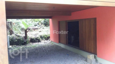Image 7 - 982407