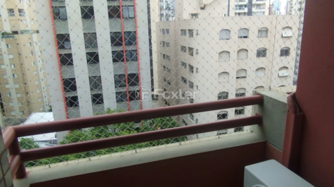 Image 6 - 982589