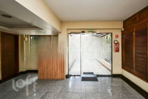 Image 21 - 982642