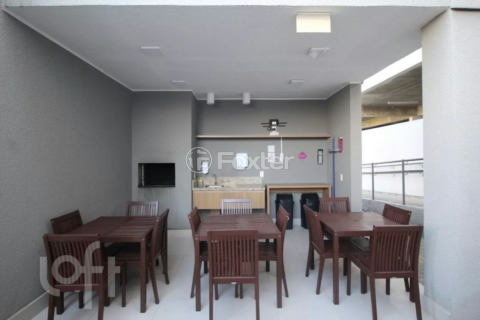 Image 21 - 982652