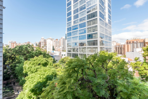 Image 8 - 982697