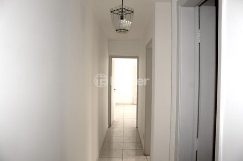 Image 5 - 982705