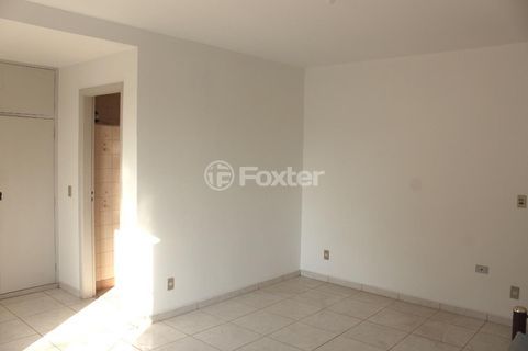 Image 4 - 982705