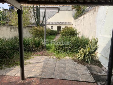 Image 37 - 982705