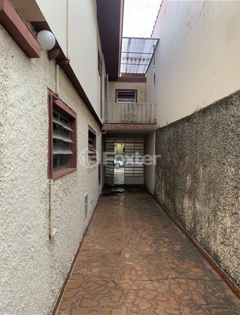 Image 38 - 982705