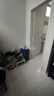Image 7 - 982752