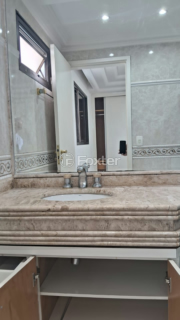Image 20 - 982771