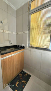 Image 4 - 982807