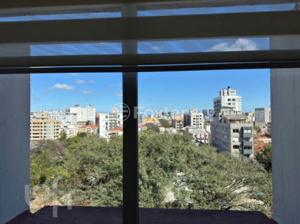 Image 3 - 982816