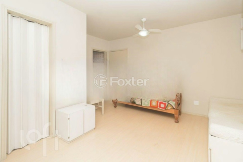 Image 3 - 982820