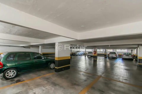 Image 24 - 982884
