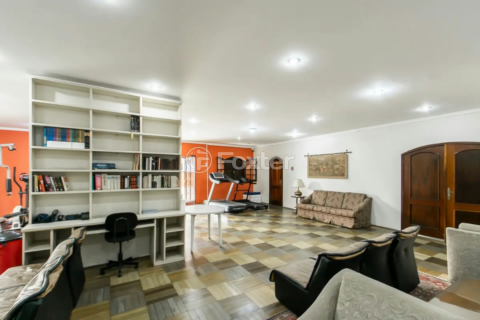 Image 31 - 982884