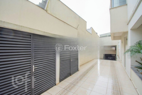 Image 31 - 982946