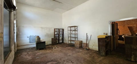 Image 27 - 982958