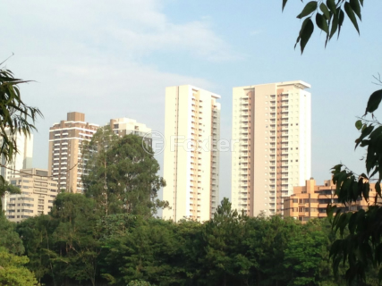 Image 4 - 982967