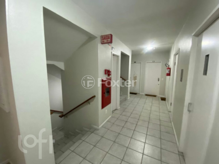 Image 7 - 983175