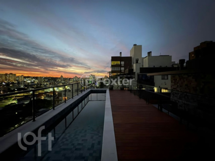 Image 31 - 983256