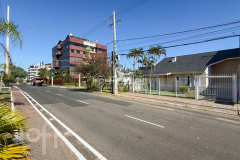 Image 30 - 983383