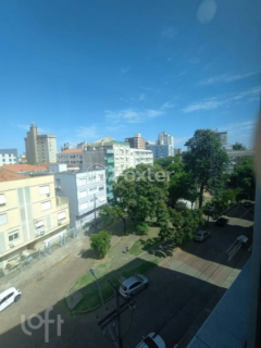 Image 32 - 983385
